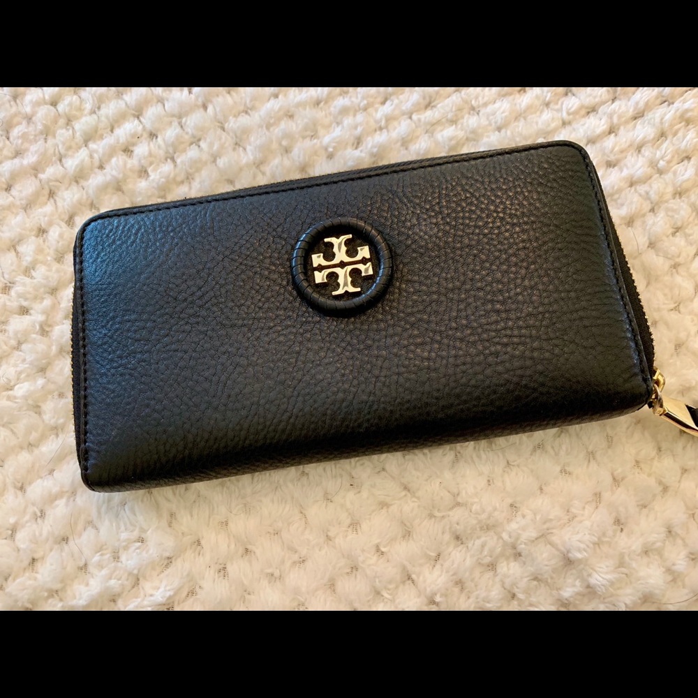 Black Tory Burch Wallet - Picture 1 of 2